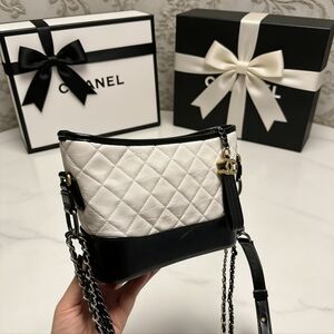<AUTHENTIC>Chanel Gabrielle Small Hobo Bag in White